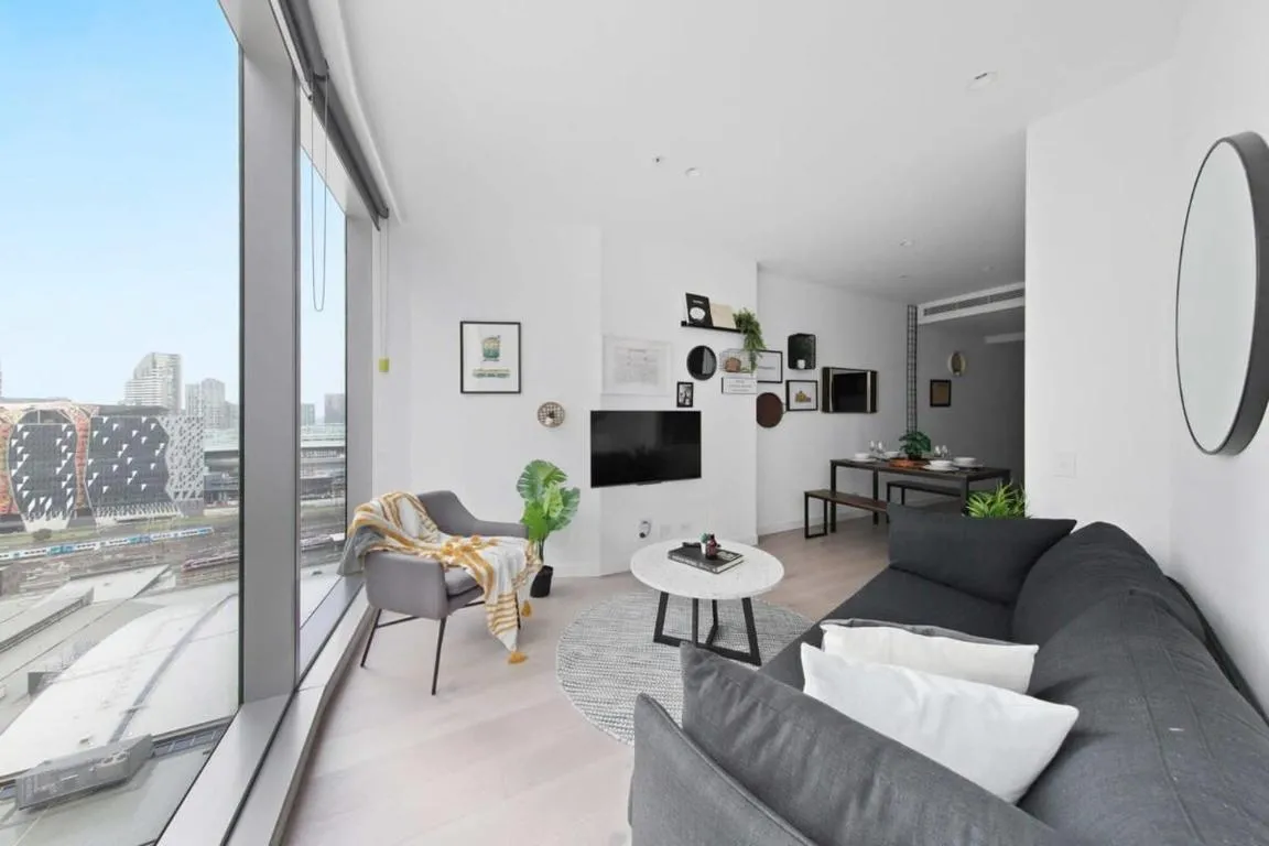 A Cozy Apt Right Next to Southern Cross Station