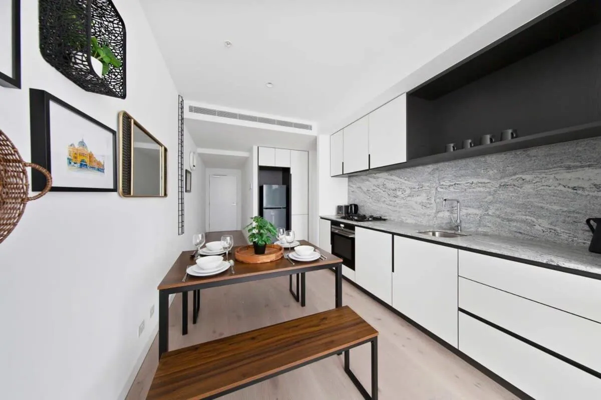 A Cozy Apt Right Next to Southern Cross Station — 5
