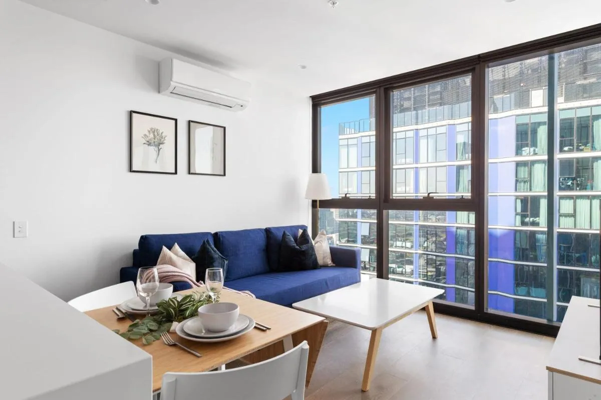 A Cozy & Comfy 2BR Apt Up in the Clouds Near CBD — 5