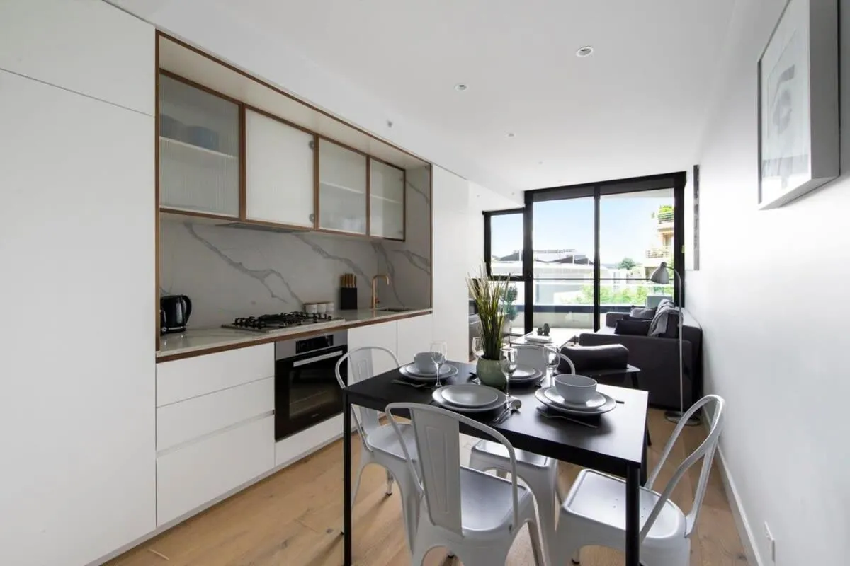 A Lux & Cozy 2BR Apt in the Heart of Chapel Street — 4