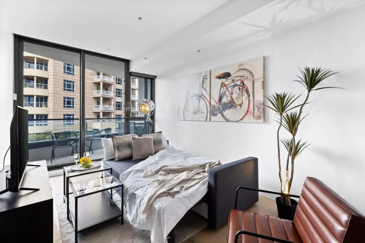 A Stylish 2BR Apt in the Heart of Chapel Street — 2