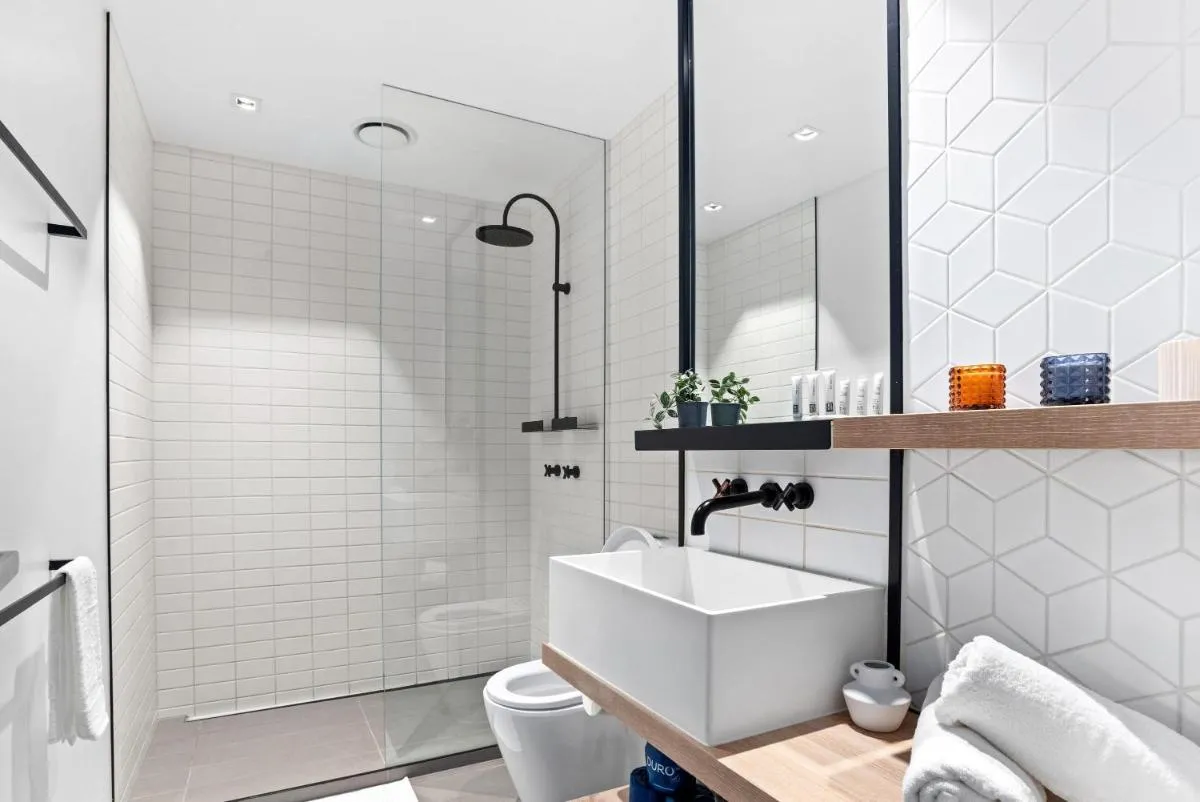 A Stylish 2BR Apt with FREE Parking — 3