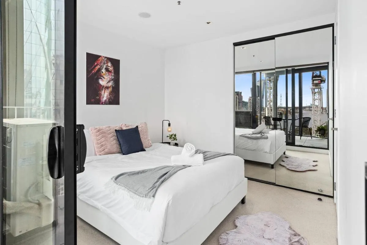 A Stylish 2BR Apt with FREE Parking — 2