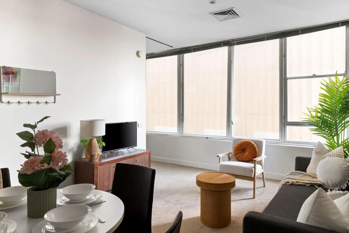 A Stylish & Central 2BR Apt Near Flinders Station — 5