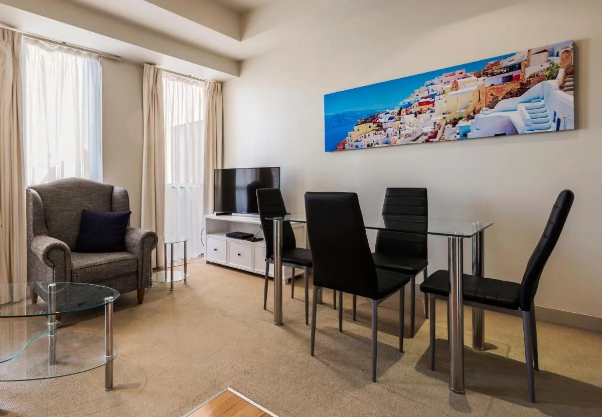 Absolute Collins Apartments — 5