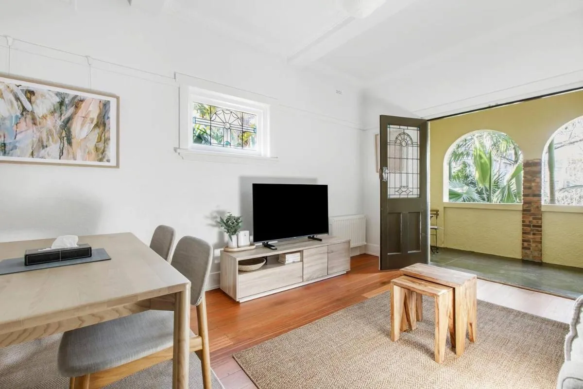 Acland Art Deco – Coastal Chic by St Kilda Beach — 5