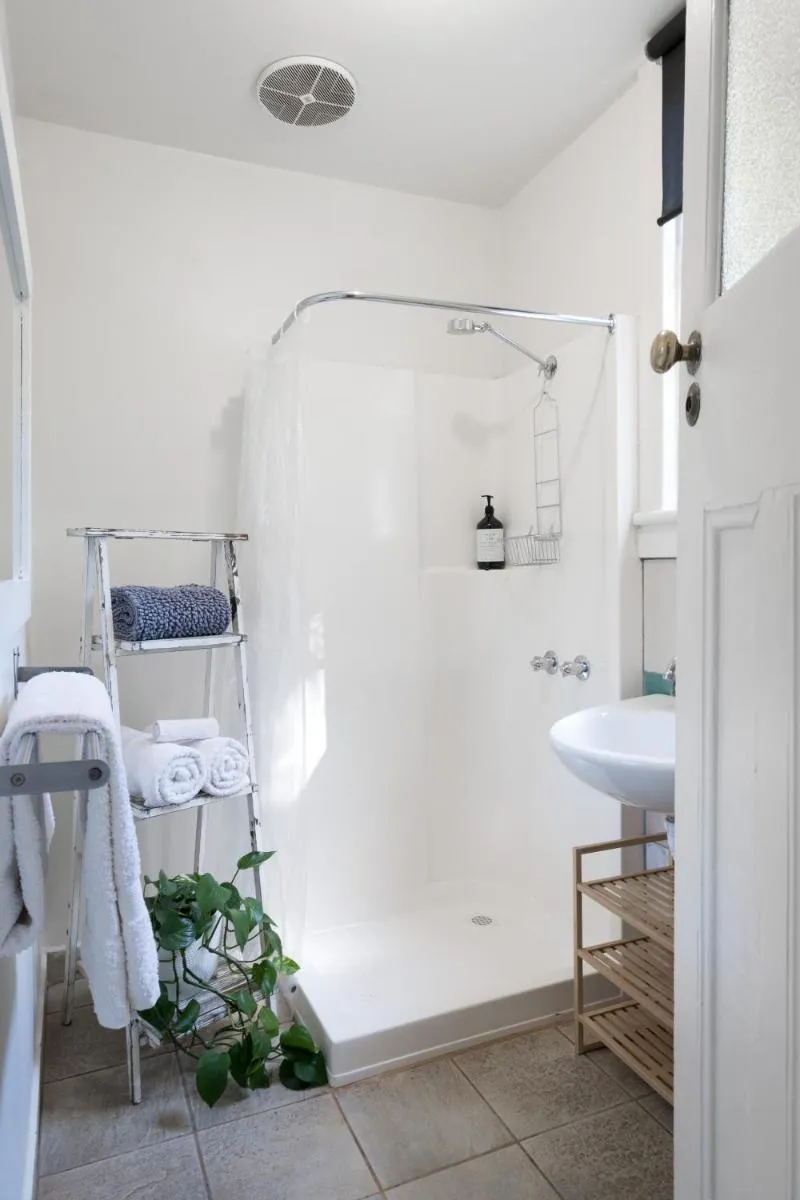 Amazing Apartment, Beautiful Location – FREE WIFI — 4