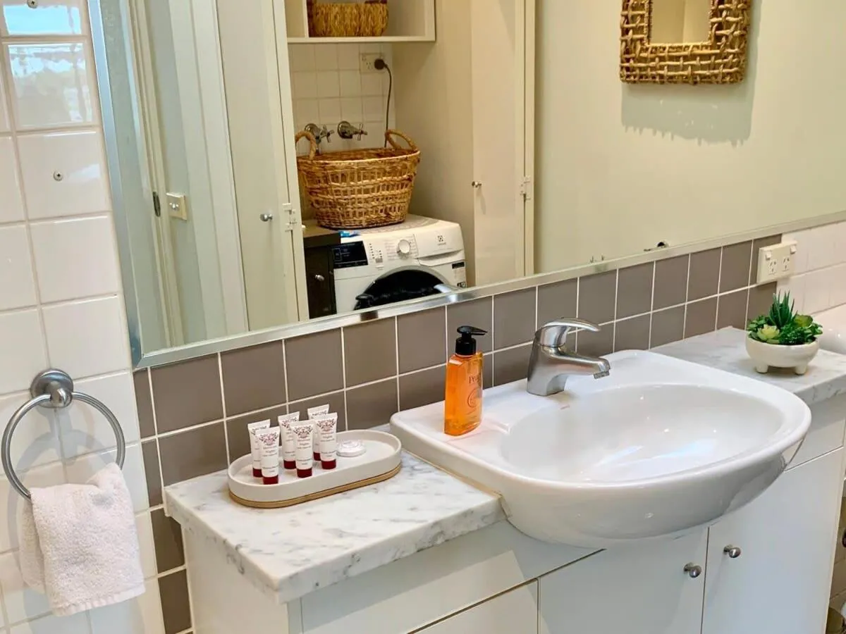 Amazing Beachfront & City Views 2 bed 2 bathroom — 3