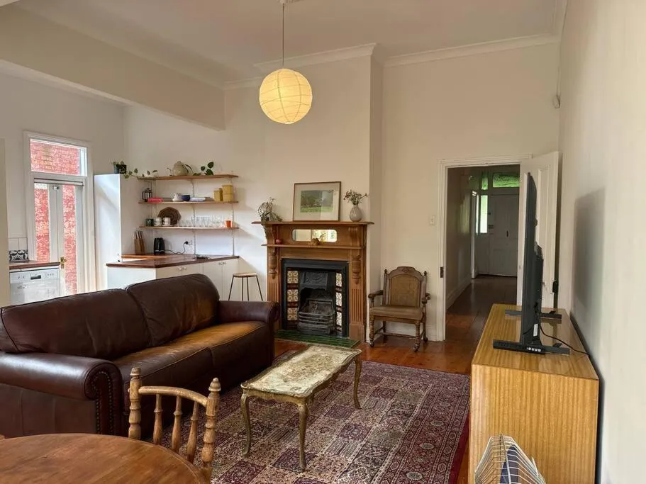 Artsy North Melbourne 2-Bedder — 4