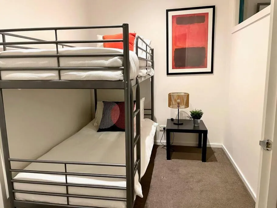 Astral Apartments – Perfectly located 2 bedroom apartment in St Kilda — 2