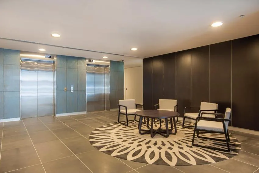 Bayside Melbourne Apartment — 3