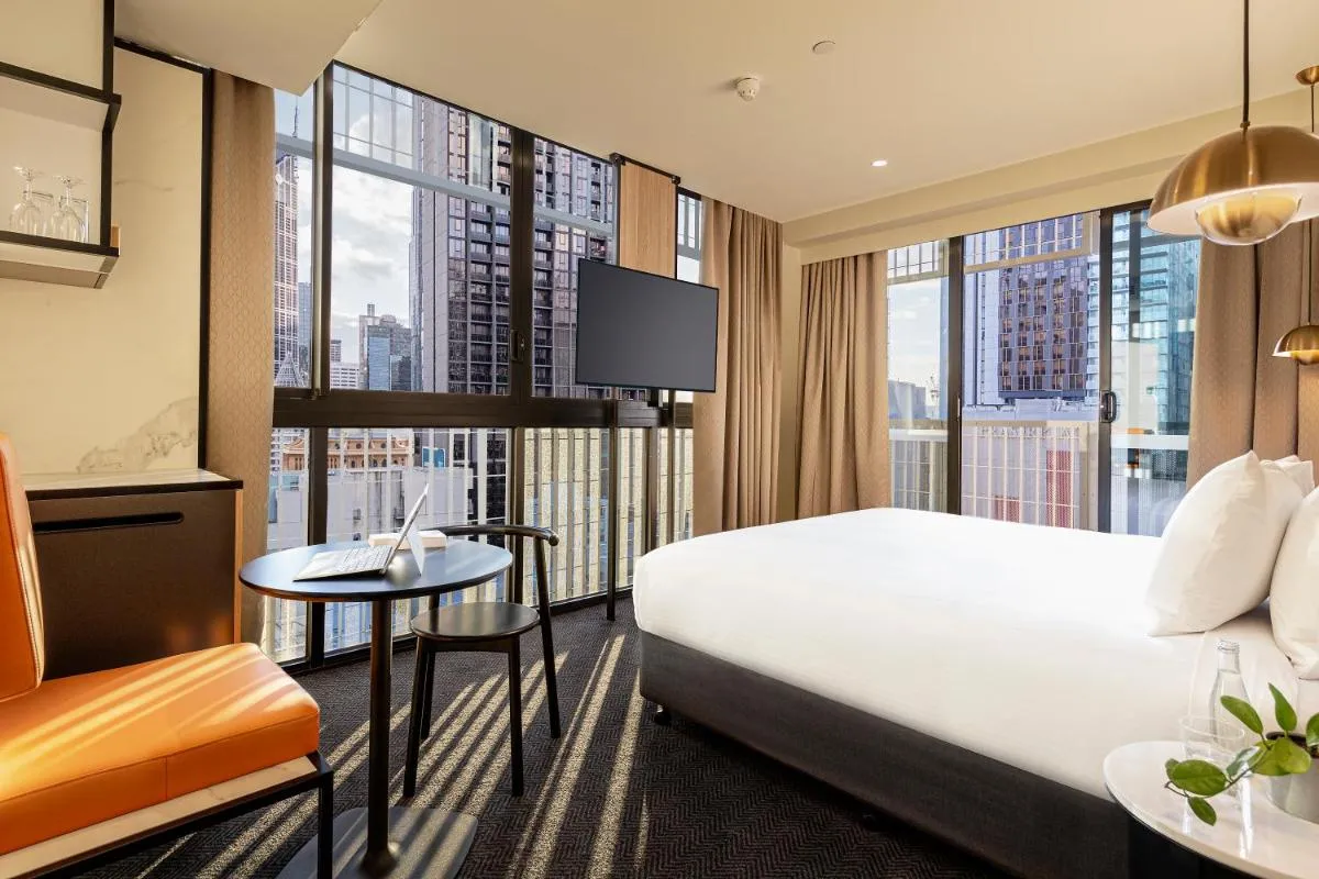 Brady Hotels Jones Lane — 2