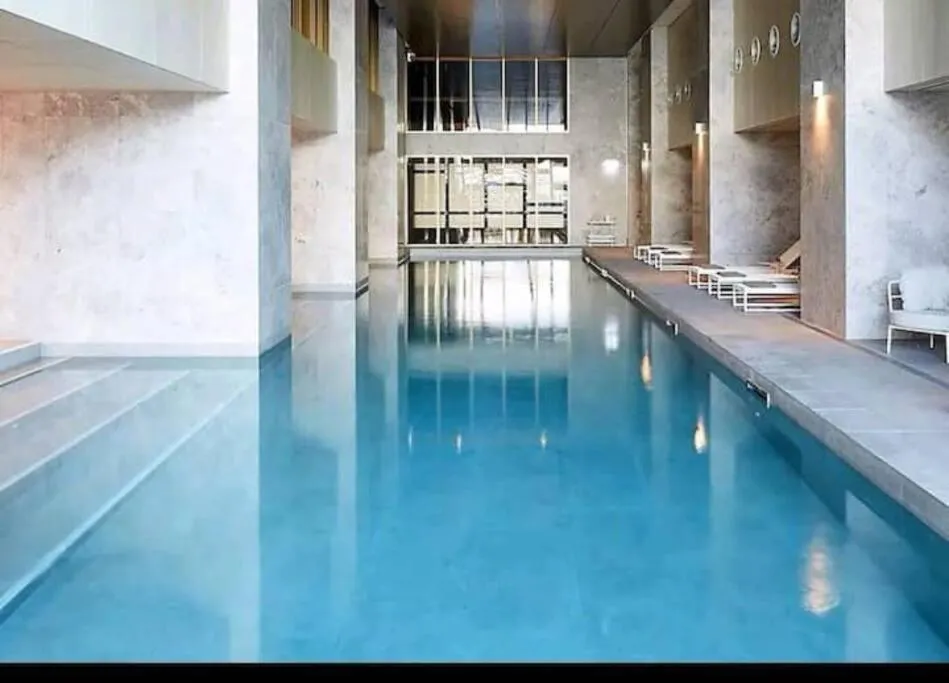 Brand New 2BR Apt at Mel CBD — 4