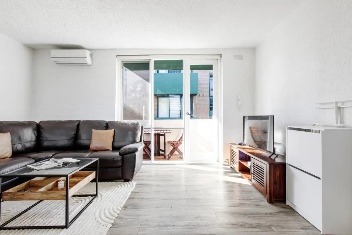 Bridport Rest – A Relaxed Albert Park Abode — 4