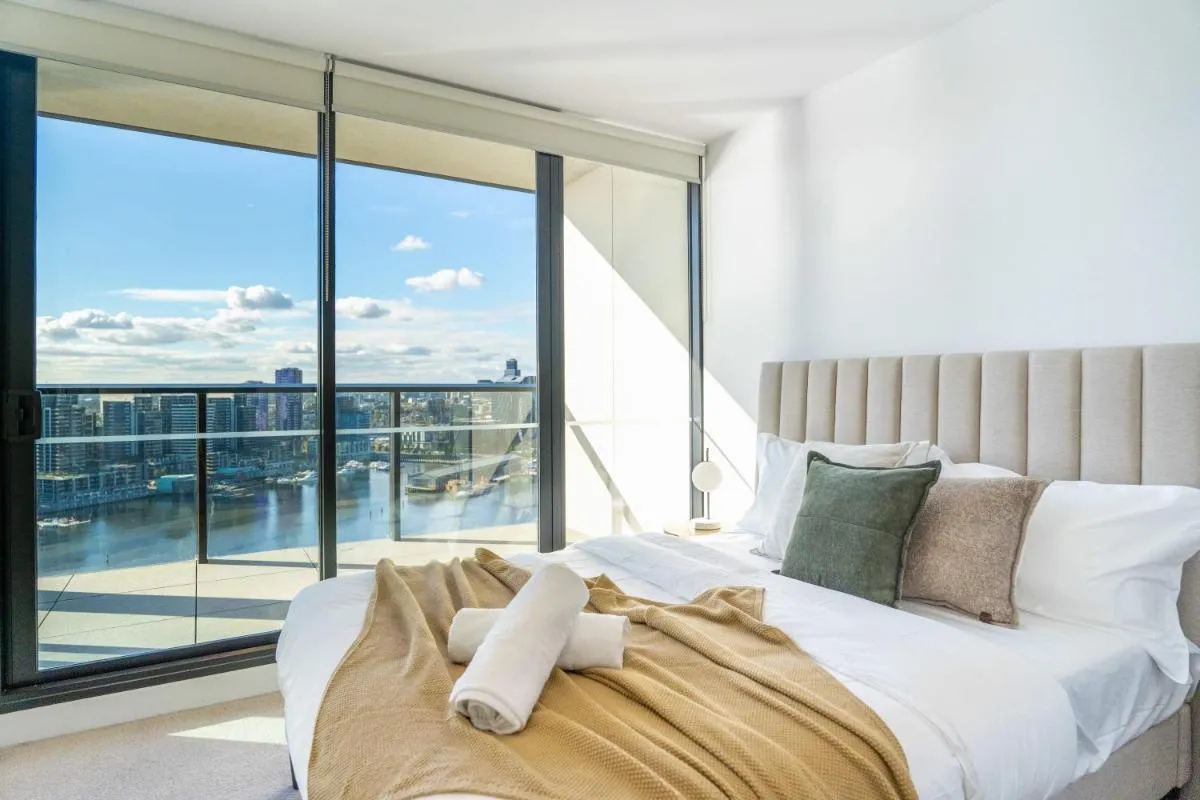 Brilliant Collins Wharf Waterfront Condo — 2
