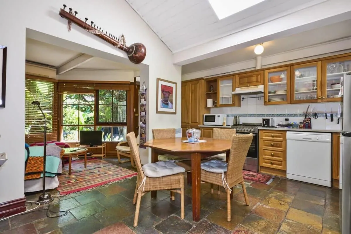 Carlton Heritage Home – Explore Melbourne’s Heart — 4