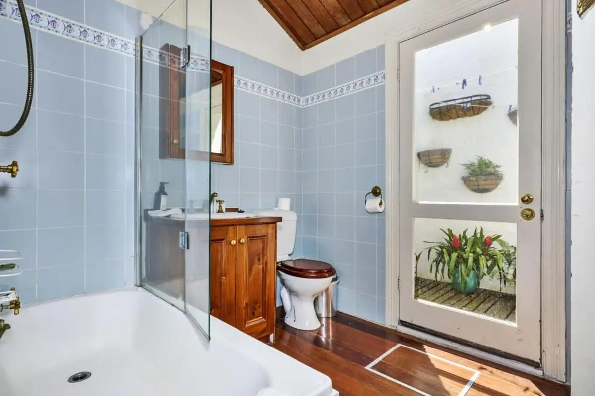 Carlton Heritage Home – Explore Melbourne’s Heart — 3
