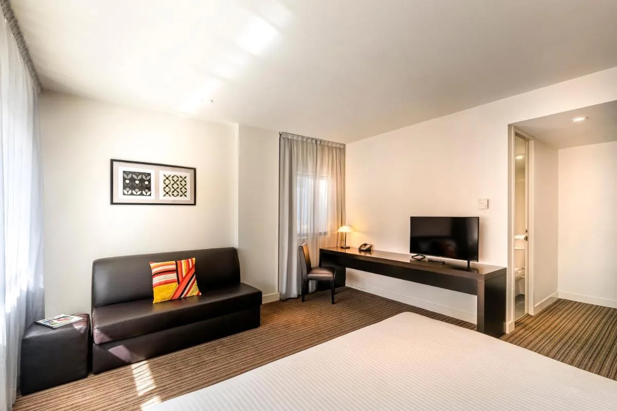 Causeway 353 Hotel — 4