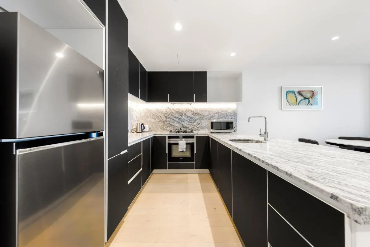 Central 2 Bedroom Apartment Melbourne with Parking — 4