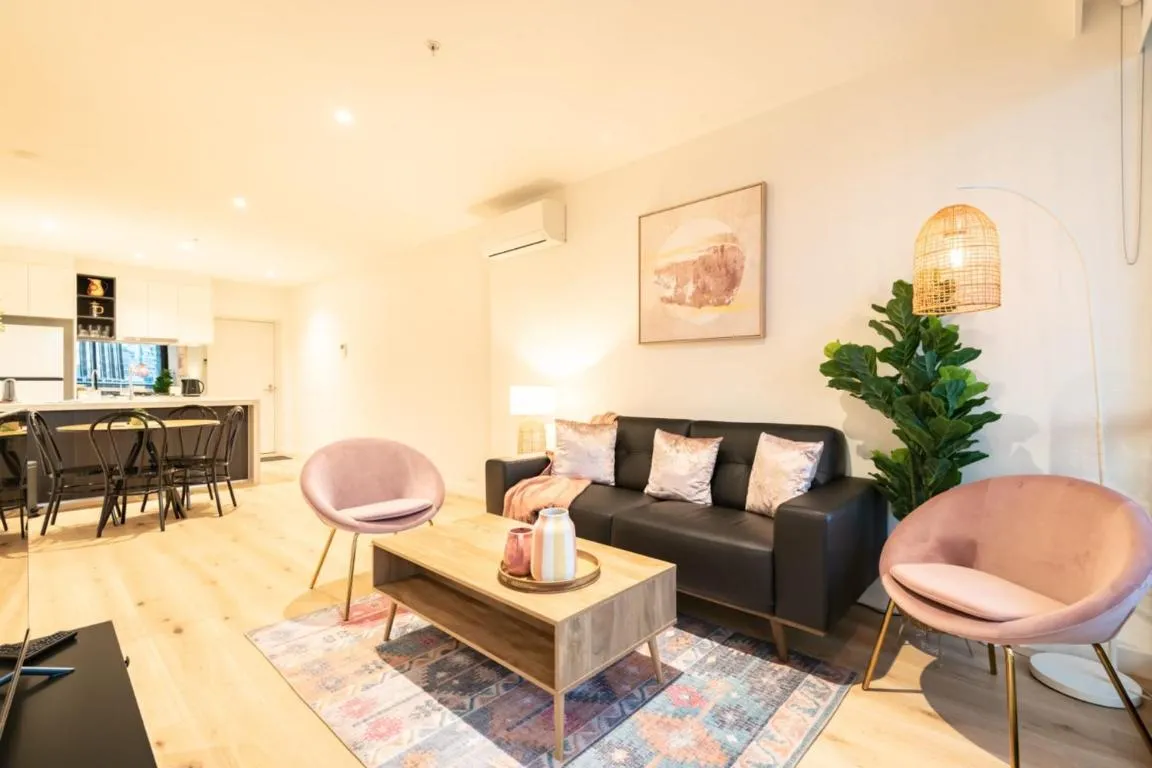 Central 2 Bedroom Apartment in Southbank