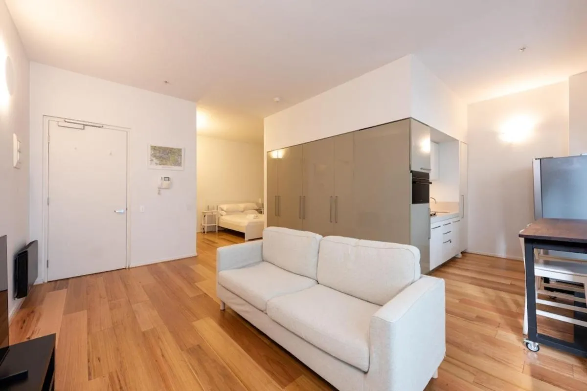 Central Boutique Studio in the heart of Melbourne! — 2