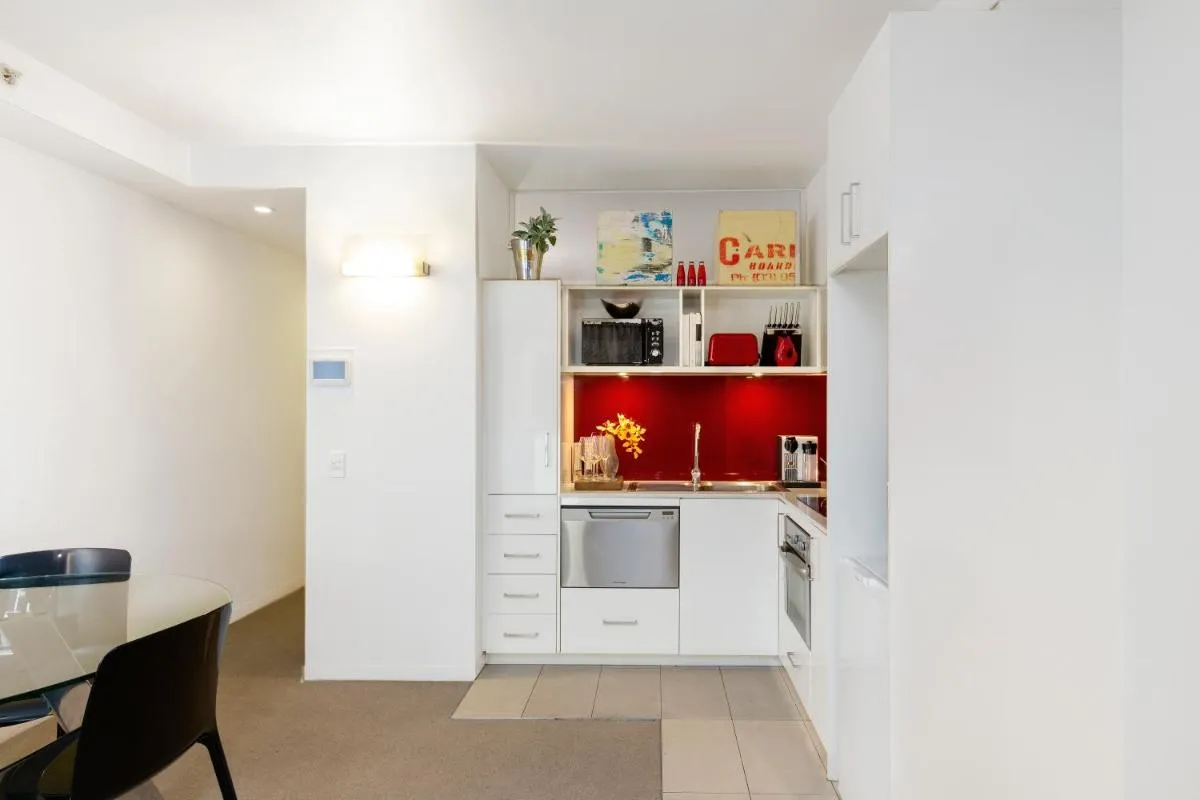 Central Sensation with City Style, Space and Sophistication — 4