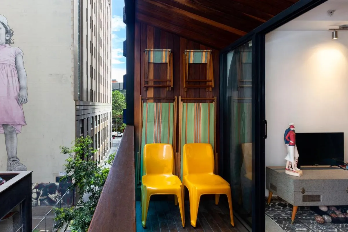 Central Sensation with City Style, Space and Sophistication — 5