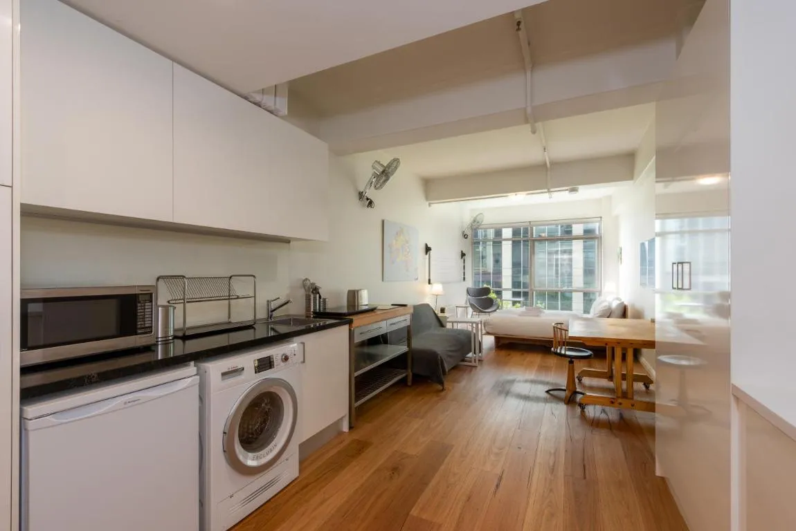 Central Studio in the Heart of Melbourne CBD!