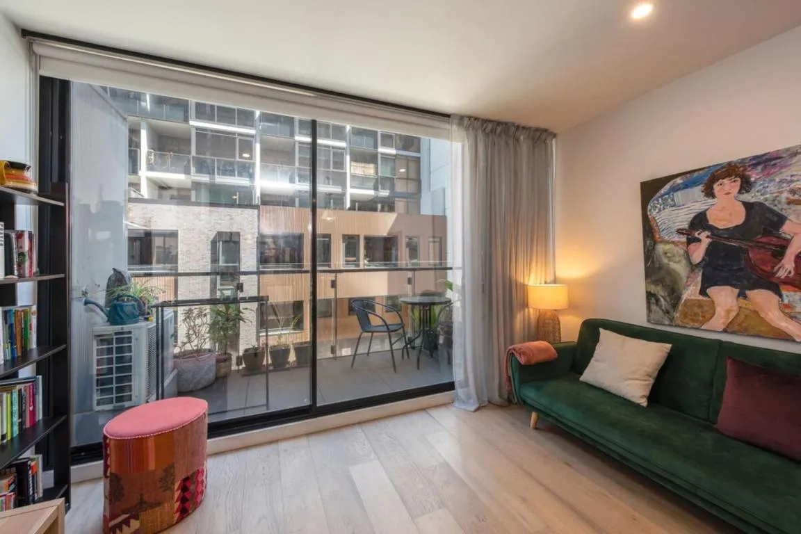Charming 1-BR Apt wPool & Gym -15 mins from City!