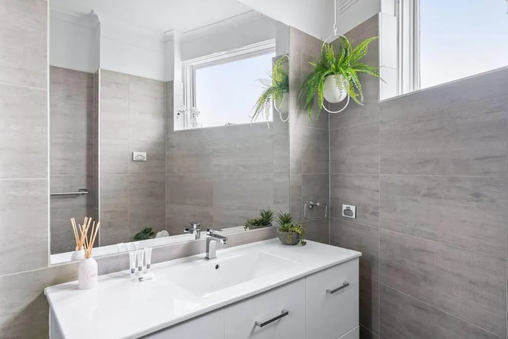 Charnwood 2BR: Homely Haven — 3