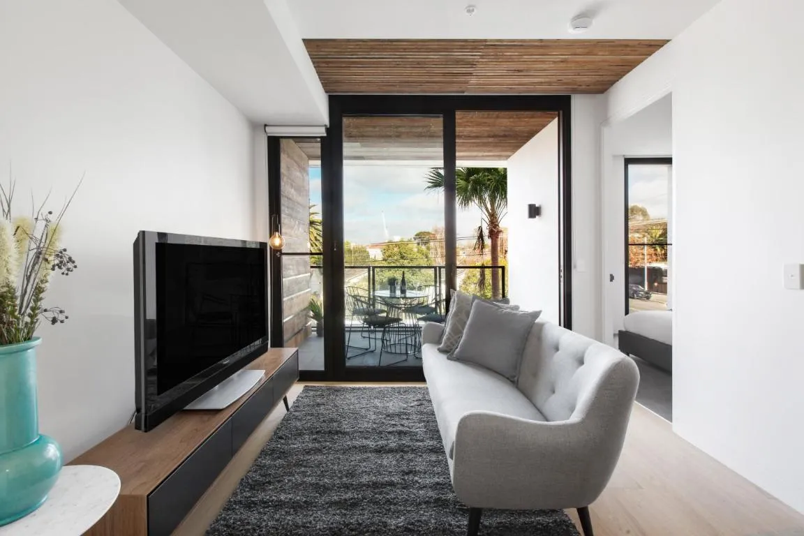 Chic 1-Bed with a Sleek Balcony near Shops