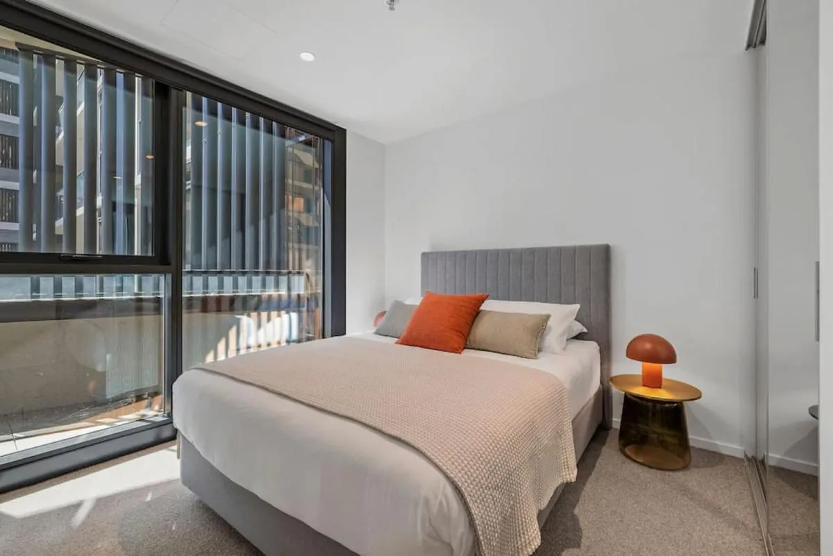 Chic Riverside Retreat Richmond — 2