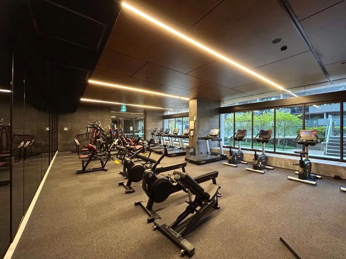 City Dream 2br1ba Apt Melbournepoolgym — 5