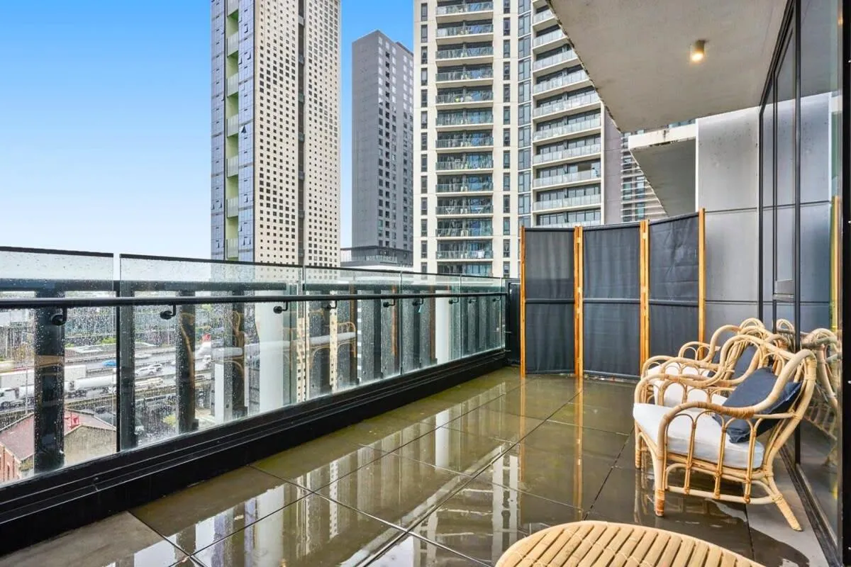 Cityscape Family Oasis 2BR with Parking — 5