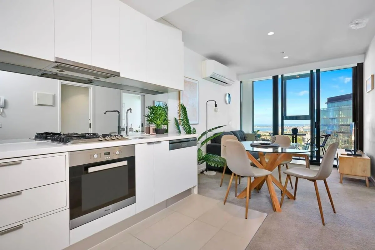 Cityscape Southbank 2BR stay — 4
