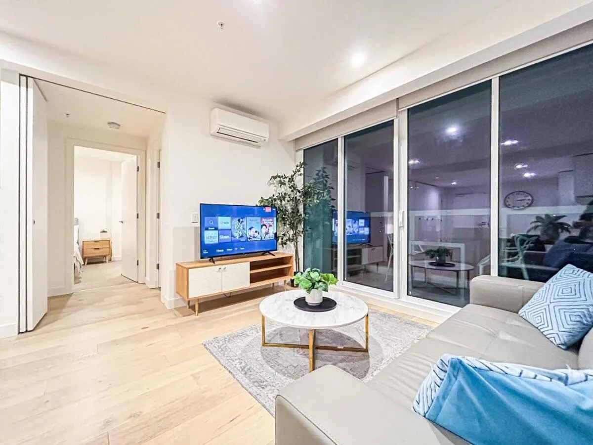 Close To Mel Uni 2br2ba Parking Balconywifigym — 5