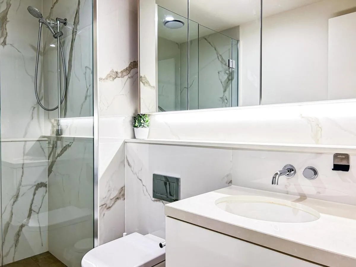 Close To Mel Uni 2br2ba Parking Balconywifigym — 3