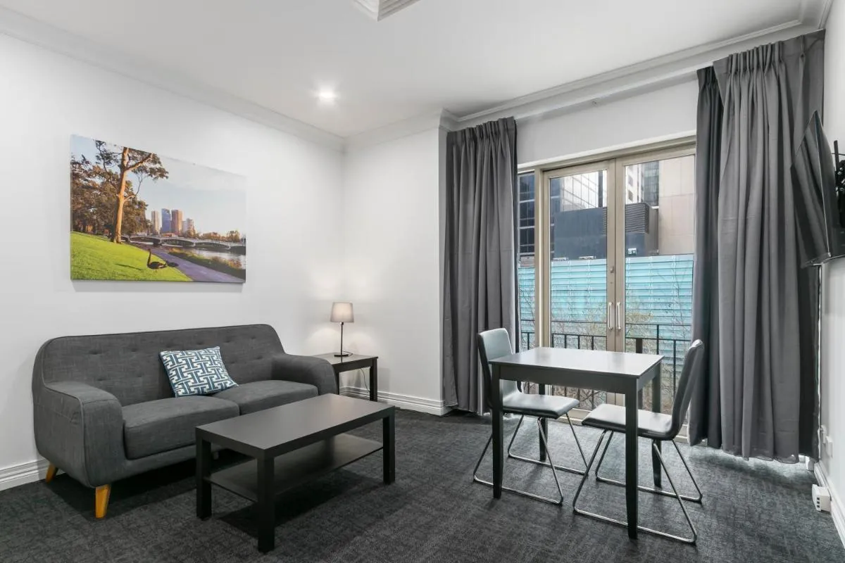 Comfort Hotel Melbourne Central — 4