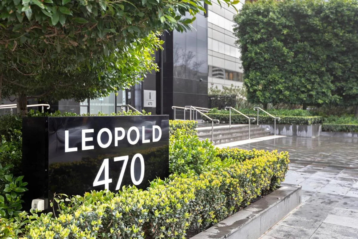 Complete Host Leopold Apartments — 2