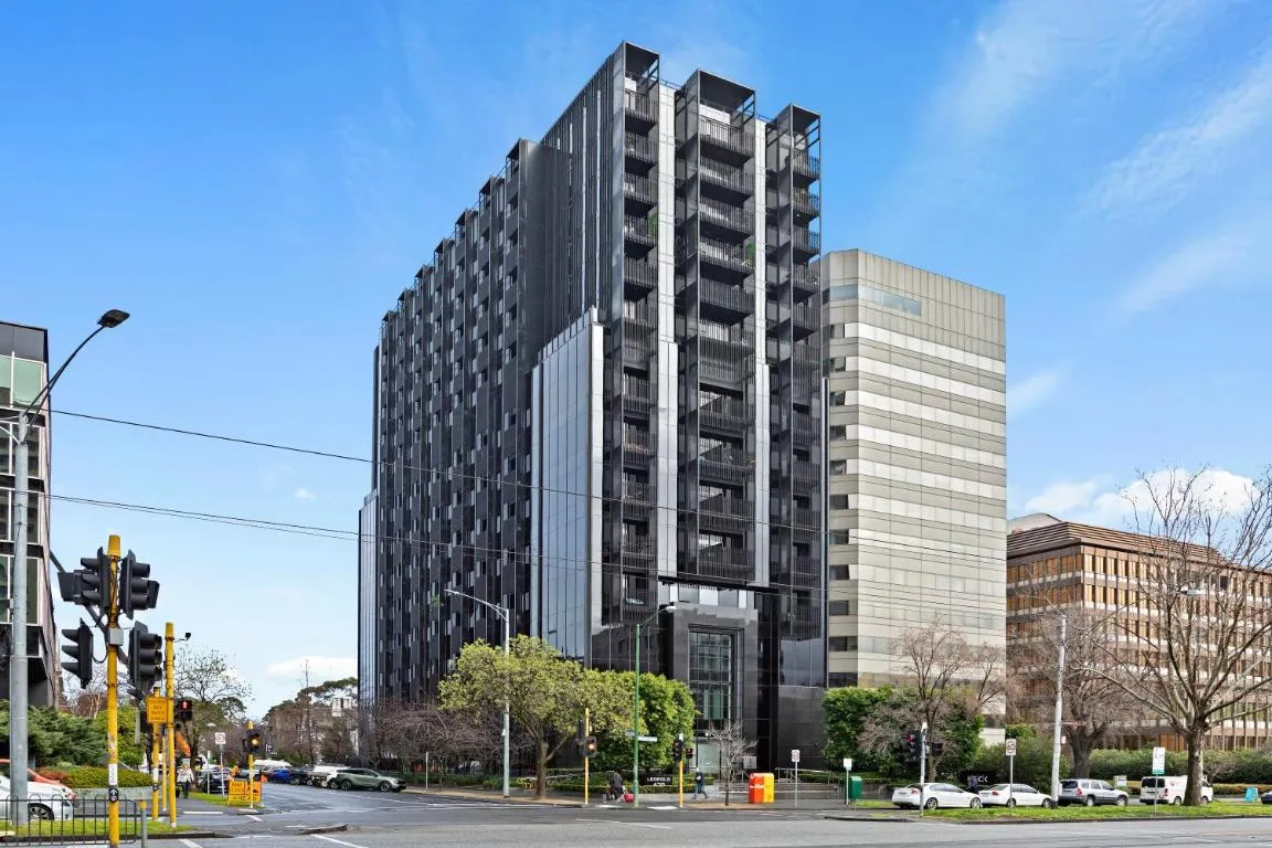 Complete Host Leopold Apartments