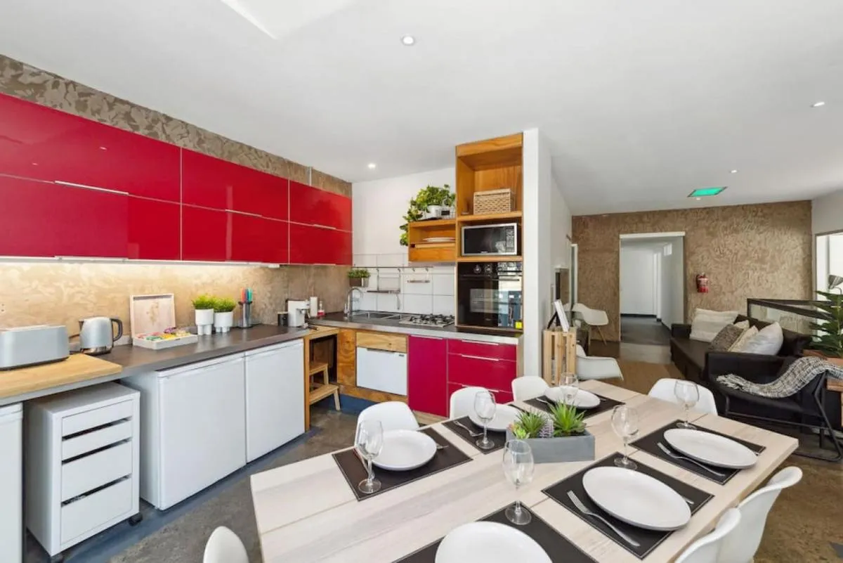 Conveniently Located 6 BR Unit — 4