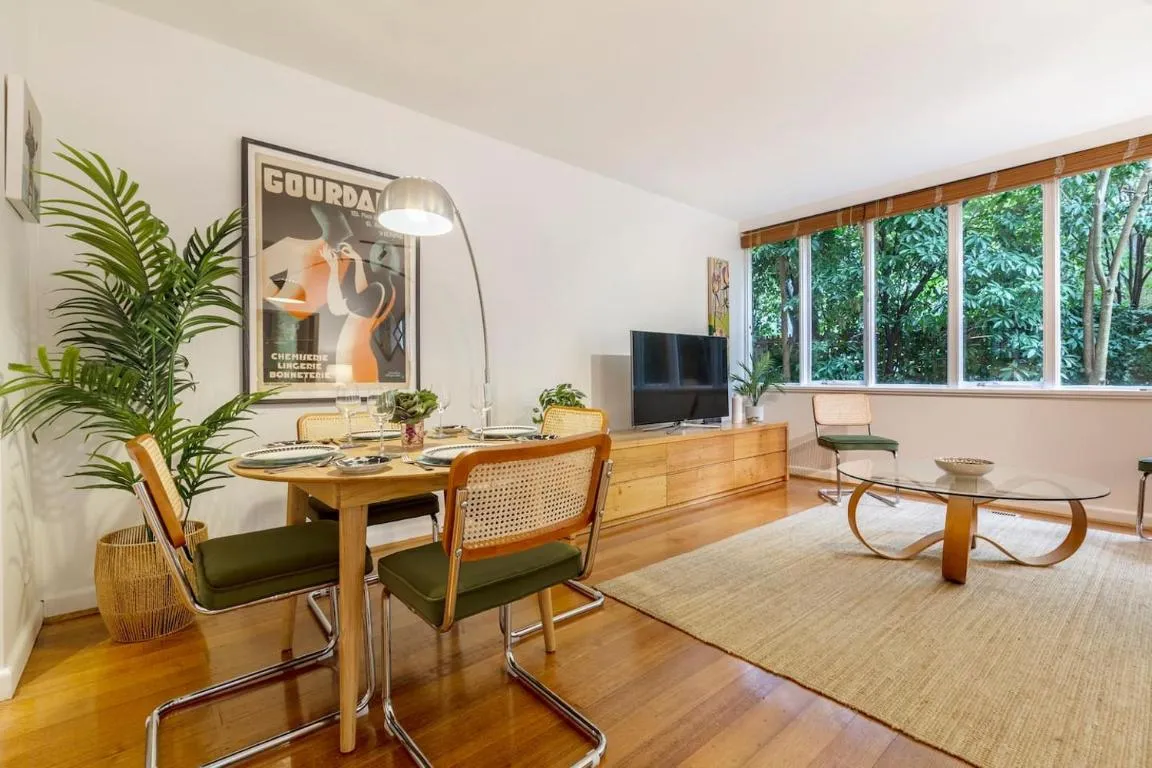 Coolullah Catch – Enjoy Mid-Century Urban Living