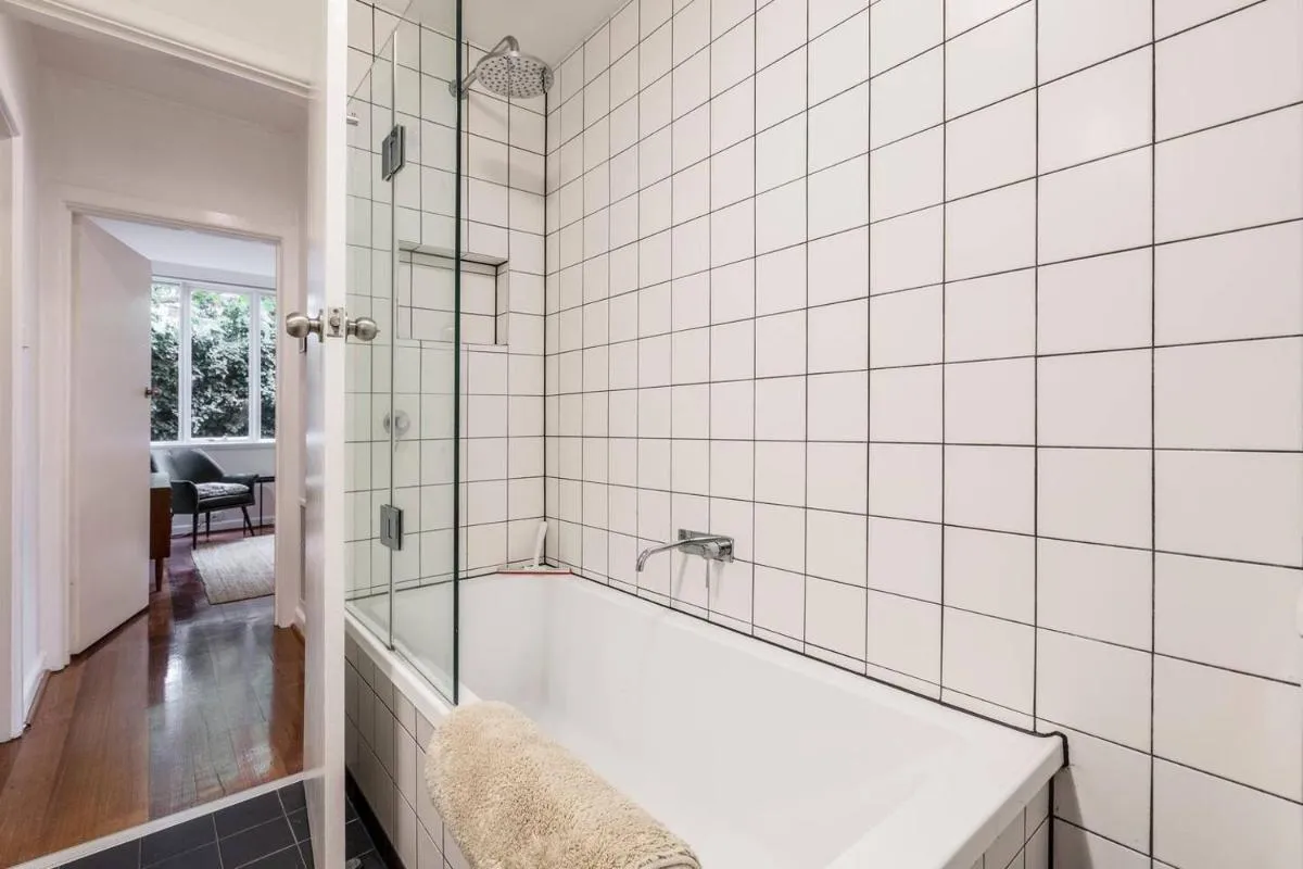 Coolullah Catch – Enjoy Mid-Century Urban Living — 3