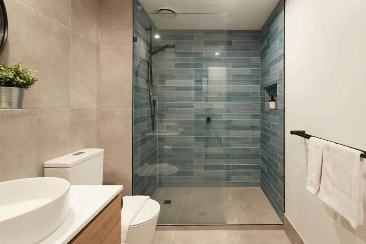Cosmo Corner – Tranquil Vibes over South Melbourne — 3