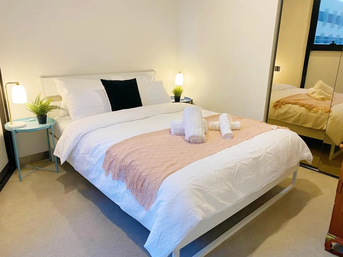 Cosy 1B1B Apartment in South Bank — 2