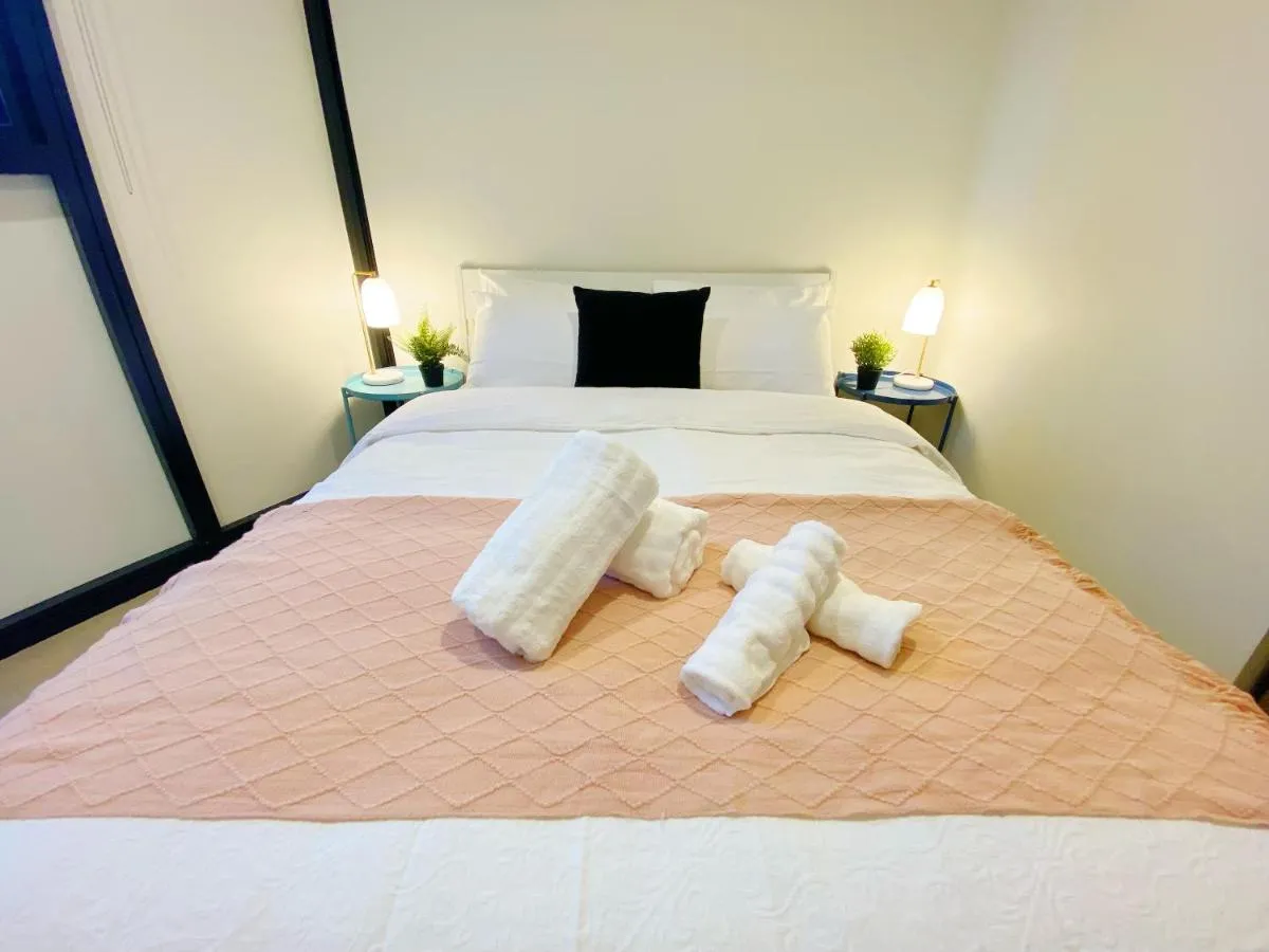 Cosy 1B1B Apartment in South Bank — 5