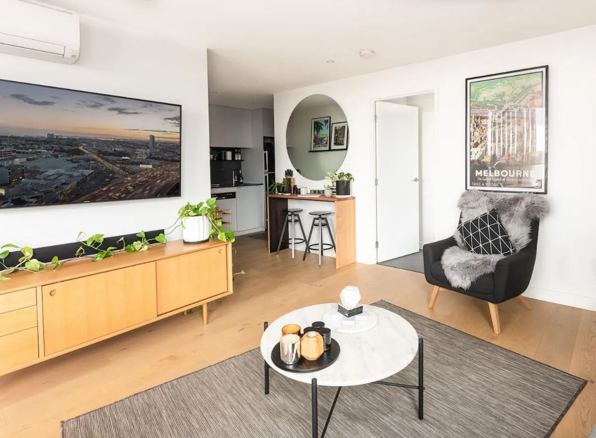 Coveted Collingwood – Balcony Hideaway with Views — 5