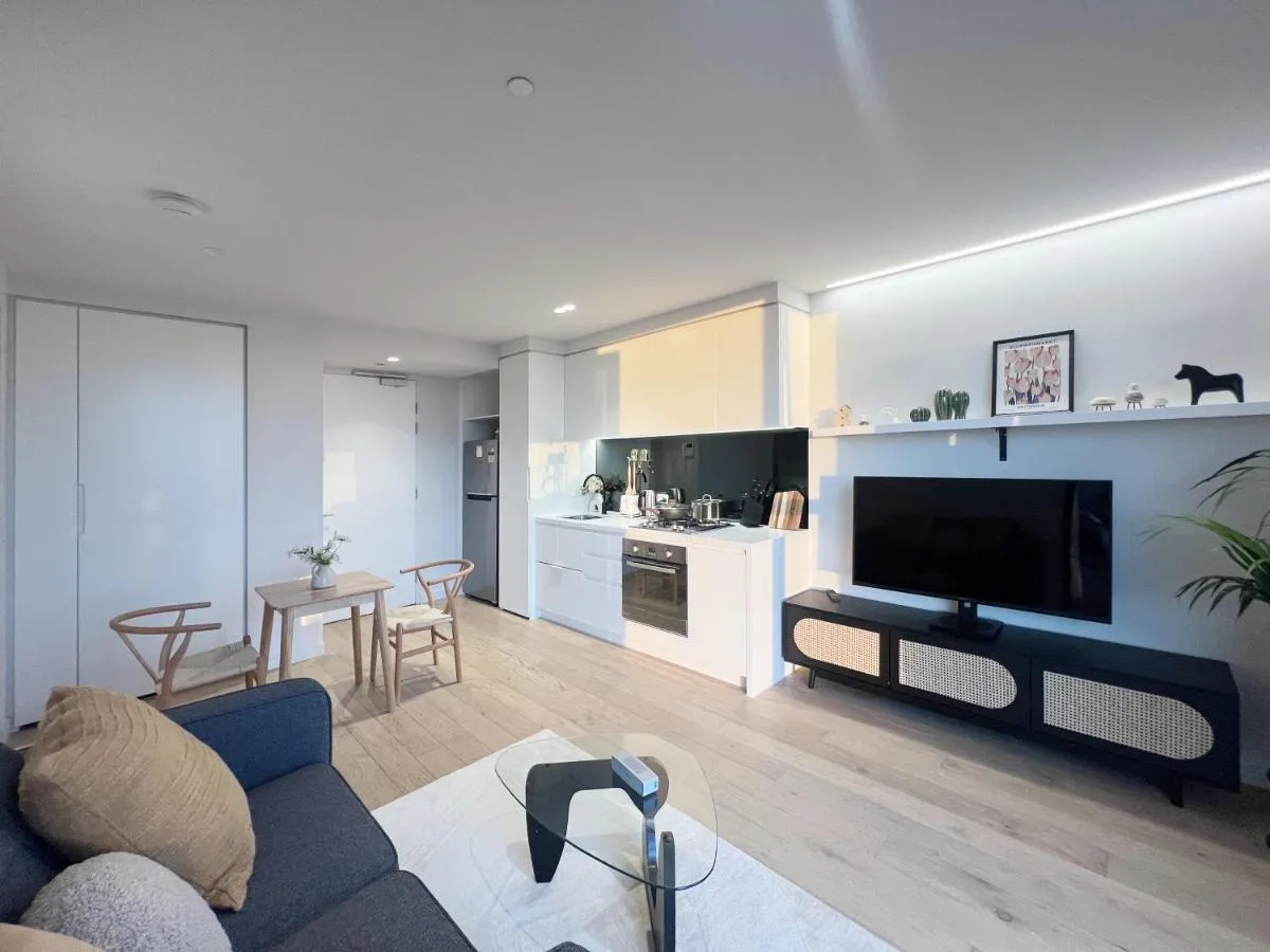 Cozy 1B1B APT with stunning view — 4