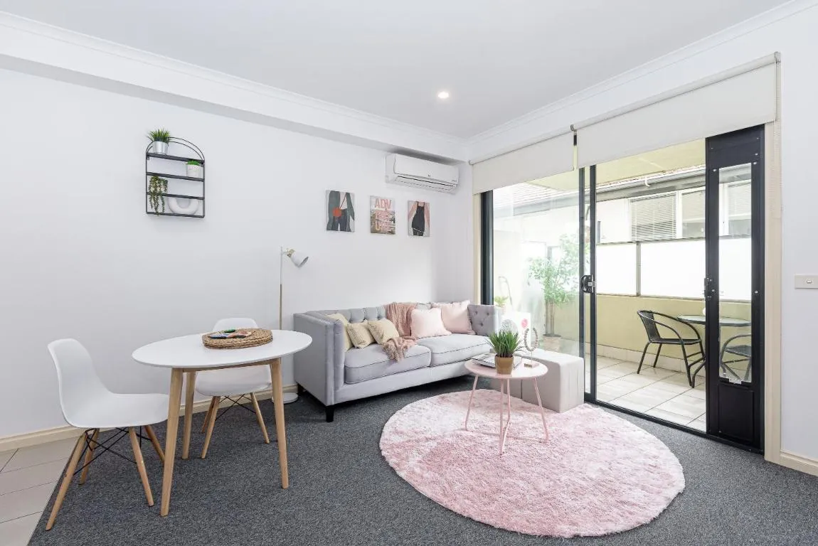 Cozy 1 bedder in St Kilda with Balcony