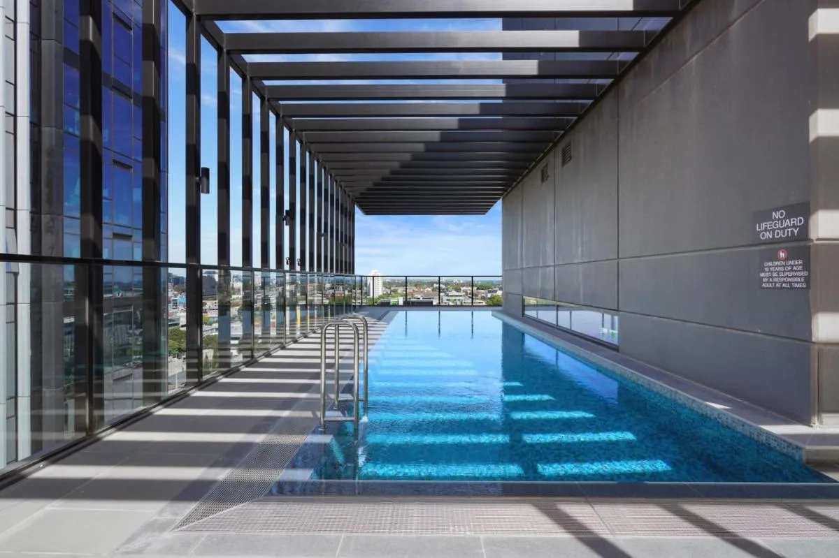 Deluxe Living in the Heart of Southbank — 4